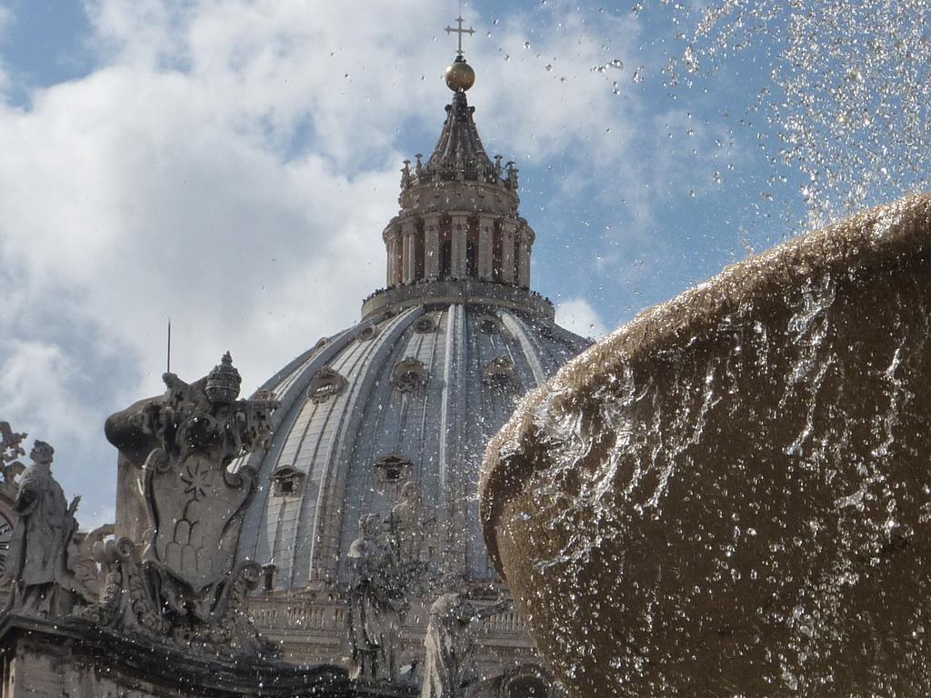 Vaticano Julia Guest House Рим Екстериор снимка